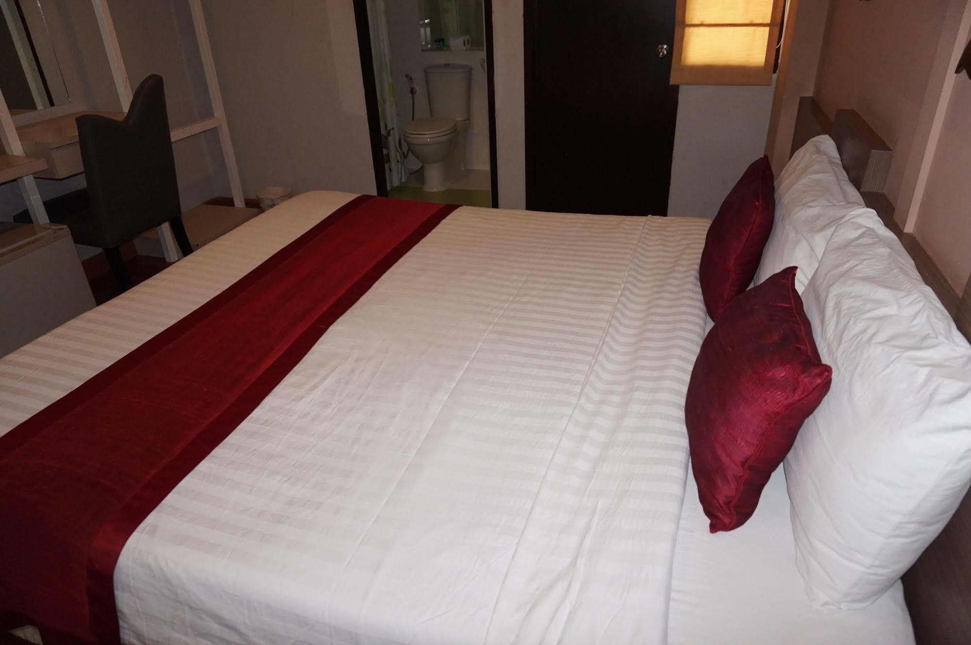 Sf Biz Hotel Khon Kaen Exteriör bild